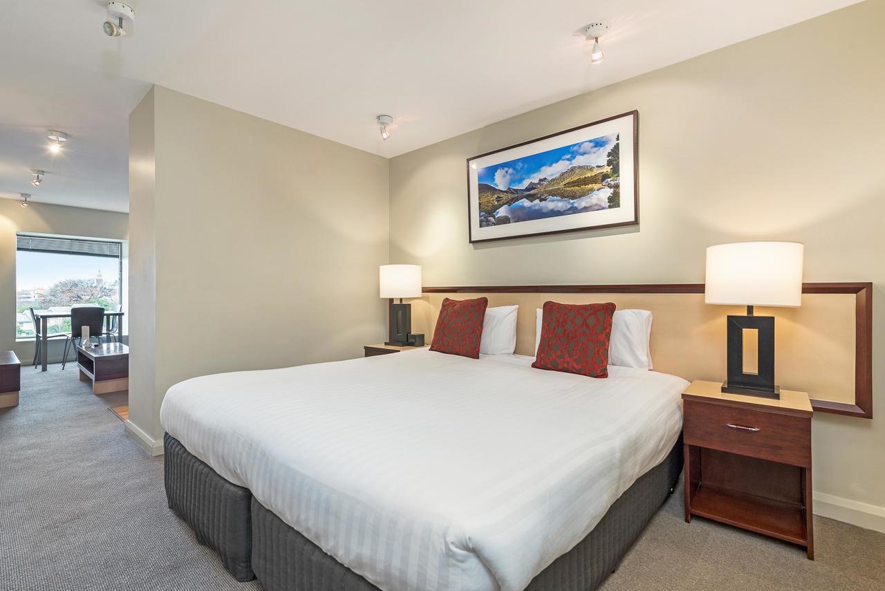 Mantra One Sandy Bay Road Hobart Eksteriør bilde
